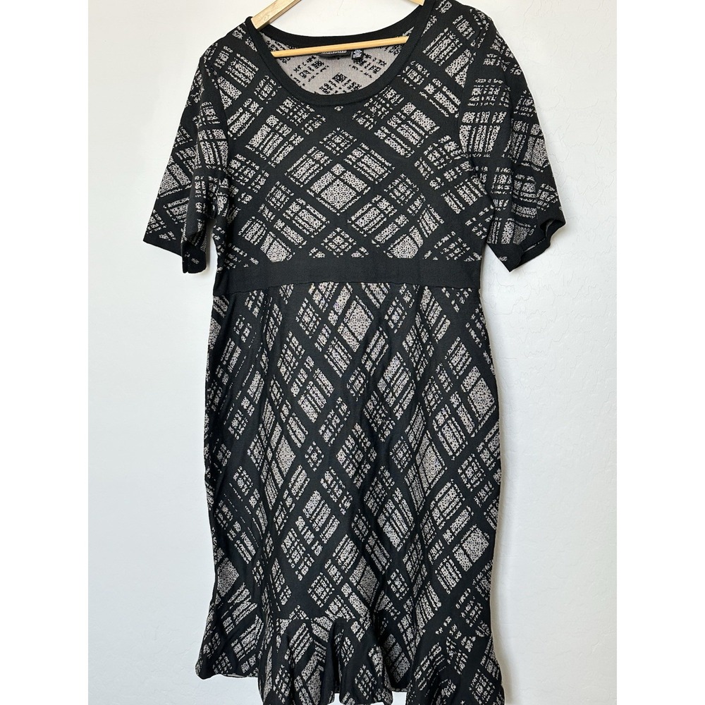 Nina Leonard Dress‎ Women's L Midi Gray Black Plaid Striped Flounce-Hem Sweater
